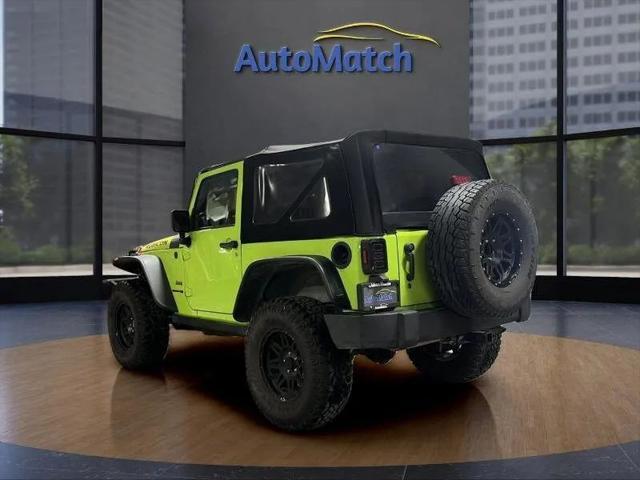 Photo of 2013 Gecko Pearl Jeep Wrangler