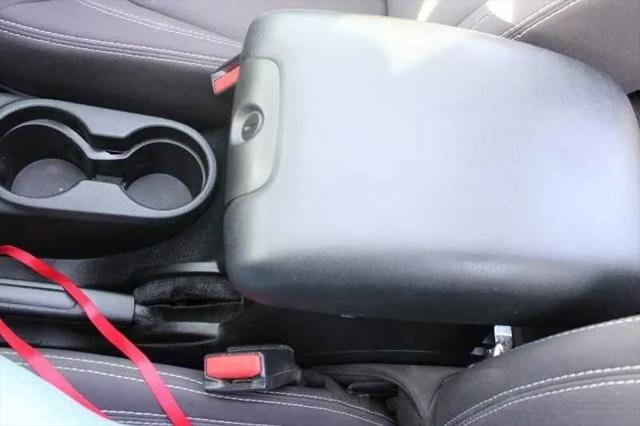 Photo of 2013 Gecko Pearl Jeep Wrangler