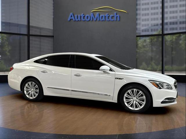 Photo of 2018 White Frost Tricoat Buick LaCrosse