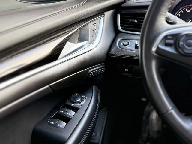 Photo of 2018 White Frost Tricoat Buick LaCrosse