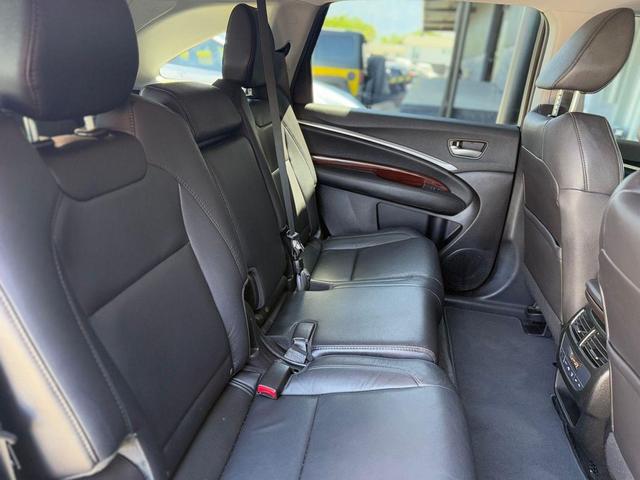 Photo of 2016 Black Acura MDX