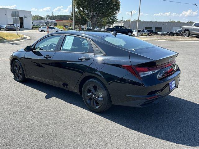 Photo of 2021 Phantom Black Hyundai ELANTRA