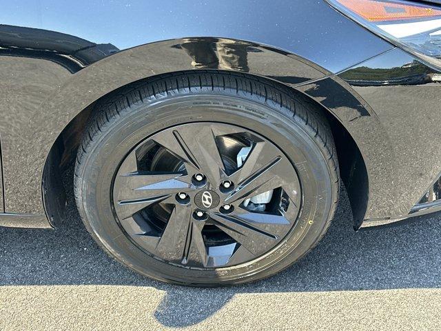 Photo of 2021 Phantom Black Hyundai ELANTRA