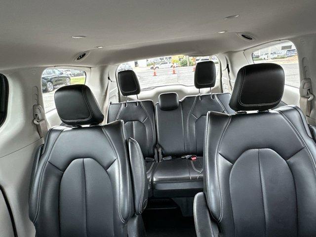 Photo of 2023 Ceramic Gray Clearcoat Chrysler Pacifica Hybrid