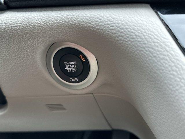 Photo of 2023 Ceramic Gray Clearcoat Chrysler Pacifica Hybrid