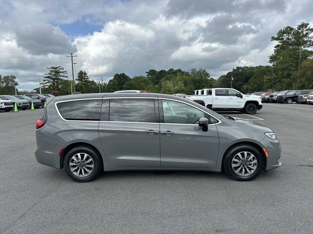 Photo of 2023 Ceramic Gray Clearcoat Chrysler Pacifica Hybrid
