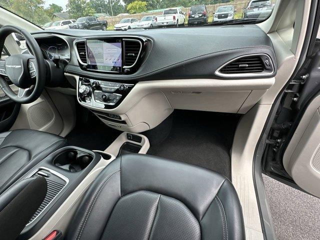Photo of 2023 Ceramic Gray Clearcoat Chrysler Pacifica Hybrid