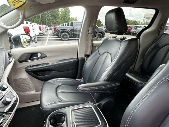 Photo of 2023 Ceramic Gray Clearcoat Chrysler Pacifica Hybrid