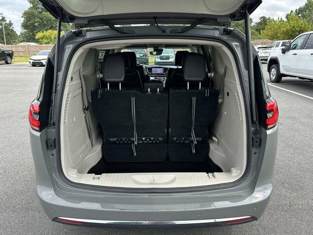 Photo of 2023 Ceramic Gray Clearcoat Chrysler Pacifica Hybrid
