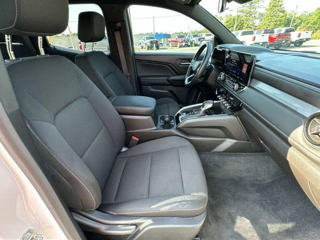 Photo of 2023 Summit White Chevrolet Colorado