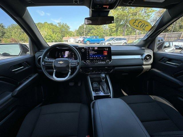 Photo of 2023 Summit White Chevrolet Colorado