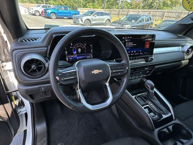 Photo of 2023 Summit White Chevrolet Colorado