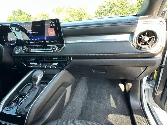 Photo of 2023 Summit White Chevrolet Colorado