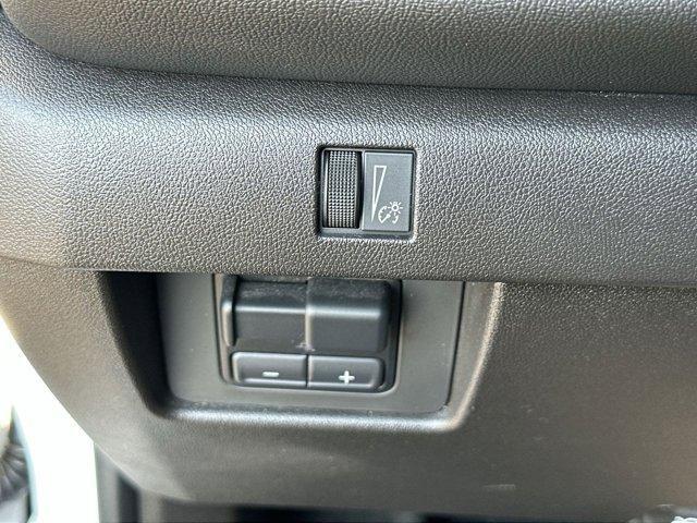 Photo of 2023 Summit White Chevrolet Colorado
