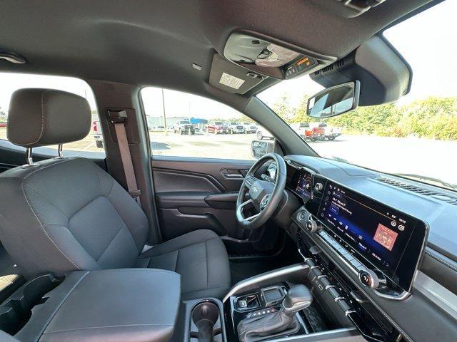 Photo of 2023 Summit White Chevrolet Colorado