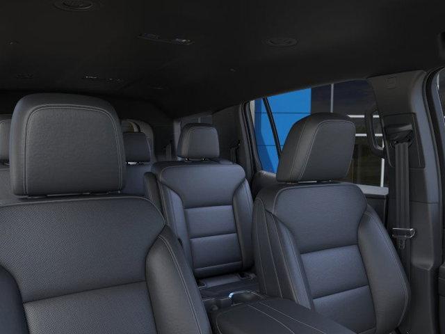 Photo of 2025 Summit White Chevrolet Traverse