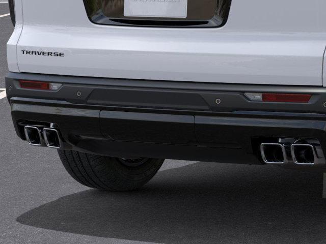 Photo of 2025 Summit White Chevrolet Traverse