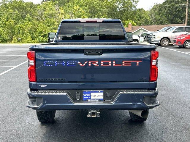 Photo of 2023 Northsky Blue Metallic Chevrolet Silverado 3500