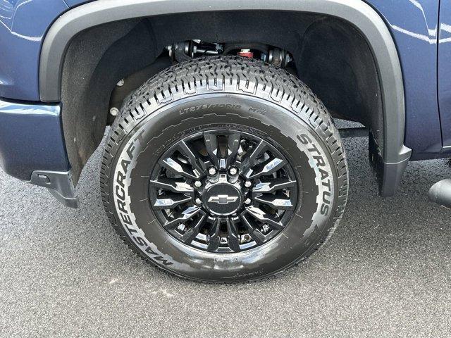 Photo of 2023 Northsky Blue Metallic Chevrolet Silverado 3500