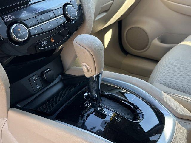 Photo of 2014 Cayenne Red Nissan Rogue