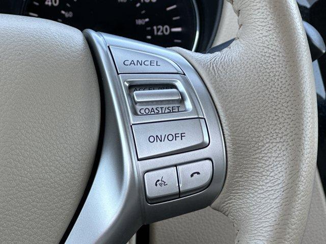 Photo of 2014 Cayenne Red Nissan Rogue