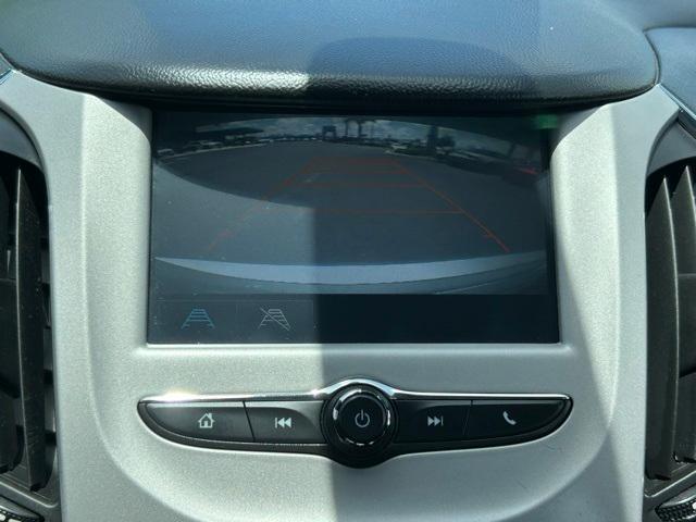 Photo of 2017 Silver Ice Metallic Chevrolet Cruze