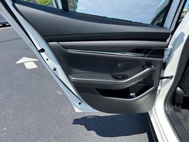 Photo of 2025 Snowflake White Pearl Mazda Mazda3