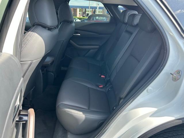 Photo of 2021 Snowflake White Pearl Mazda CX-30