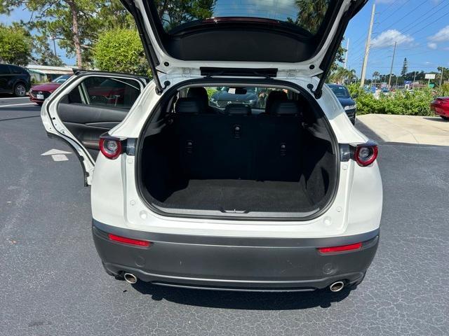 Photo of 2021 Snowflake White Pearl Mazda CX-30