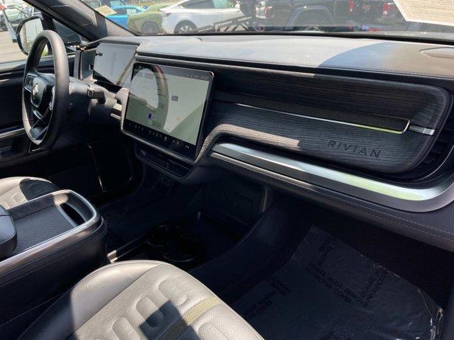 Photo of 2023 Gray Rivian R1T
