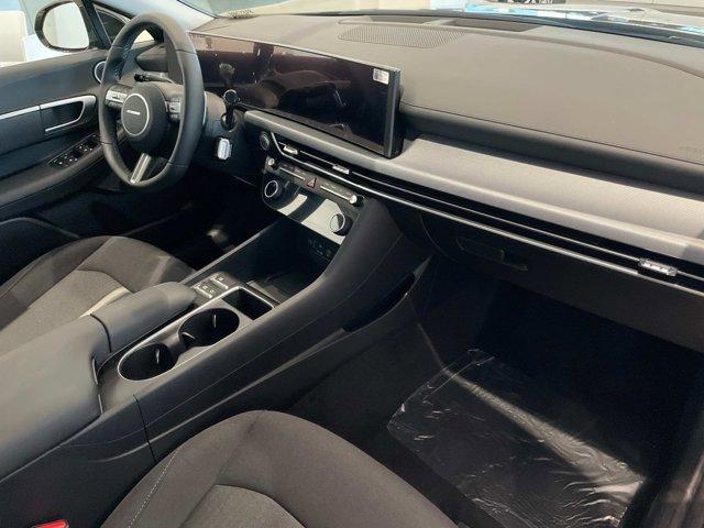 Photo of 2025 Black Hyundai SONATA