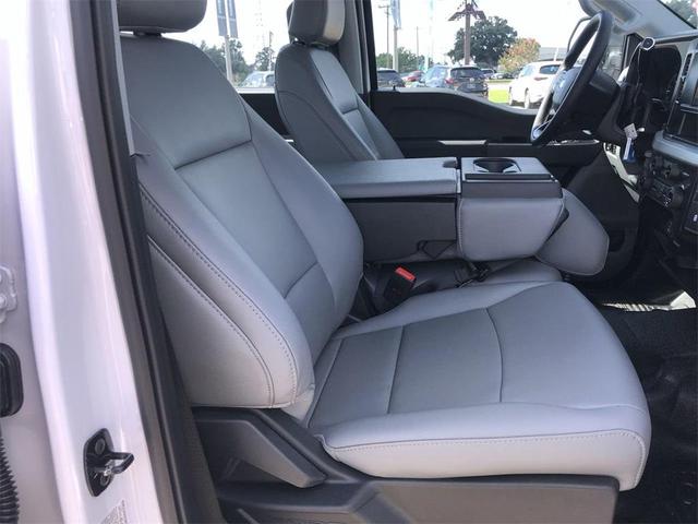 Photo of 2026 Oxford White Ford F-250