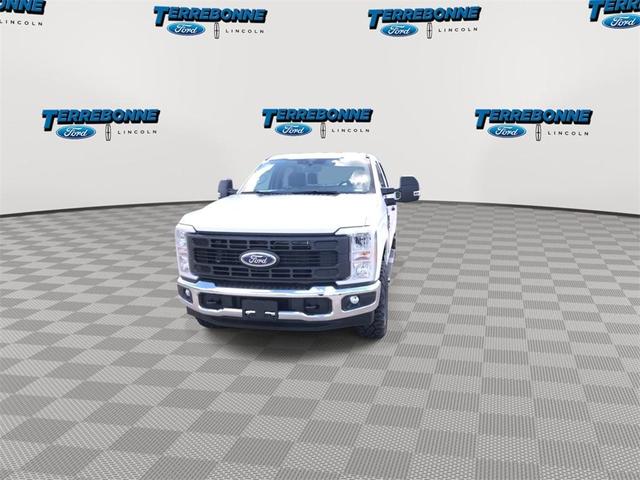 Photo of 2026 Oxford White Ford F-250