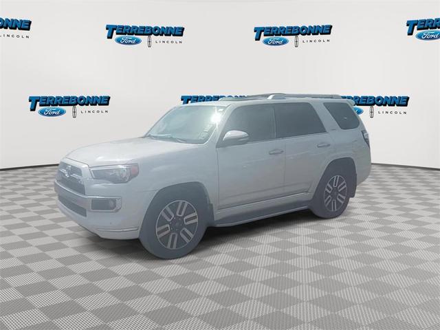 Photo of 2019 White Toyota 4Runner