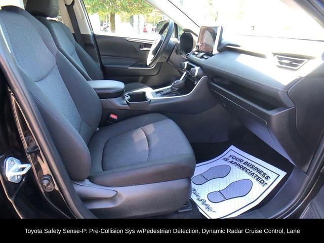 Photo of 2024 Midnight Black Metallic Toyota RAV4