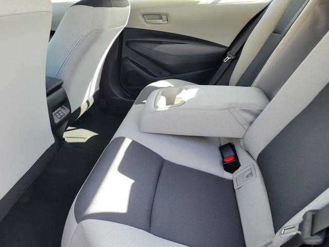 Photo of 2025 Classic Silver Metallic Toyota Corolla