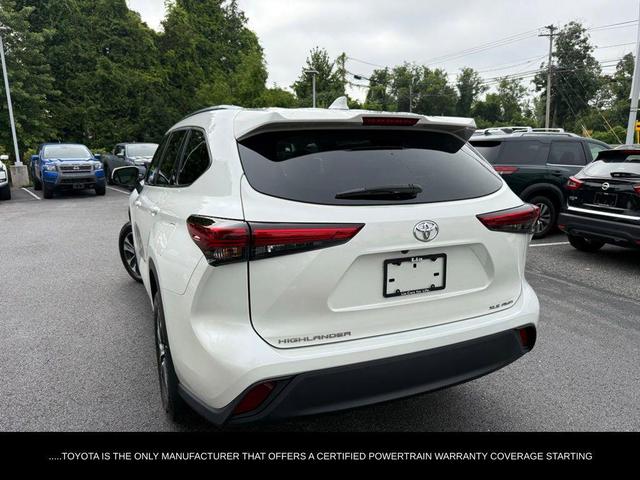 Photo of 2021 Blizzard Pearl Toyota Highlander