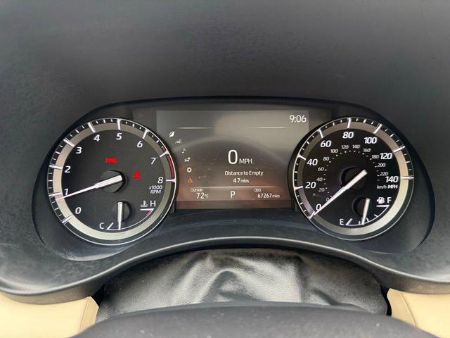 Photo of 2021 Blizzard Pearl Toyota Highlander