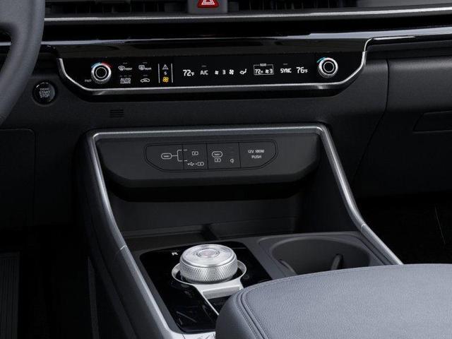 Photo of 2026 Snow White Pearl Kia Carnival Hybrid