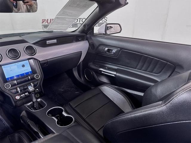 Photo of 2022 Oxford White Ford Mustang