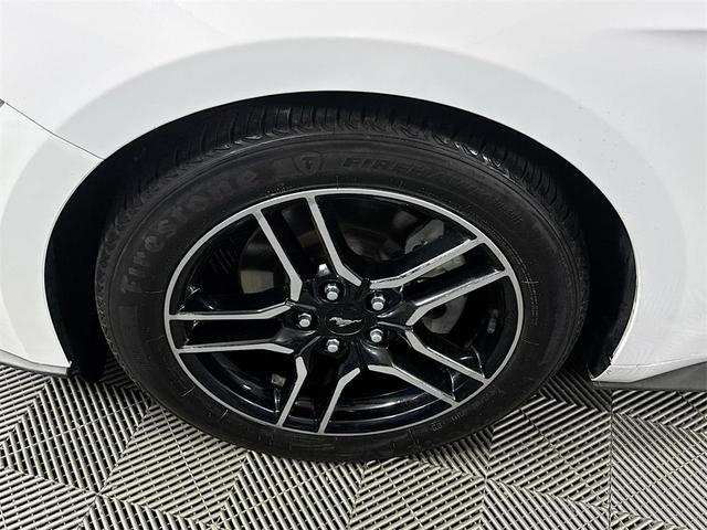 Photo of 2022 Oxford White Ford Mustang
