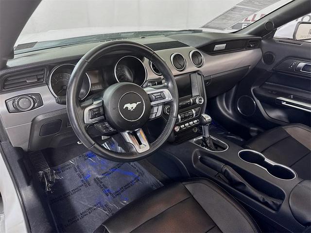 Photo of 2022 Oxford White Ford Mustang