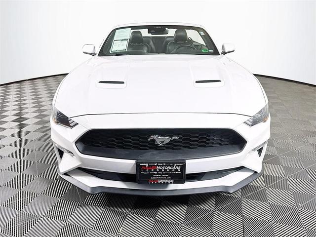 Photo of 2022 Oxford White Ford Mustang