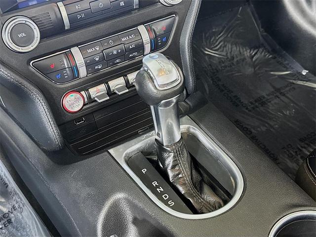 Photo of 2022 Oxford White Ford Mustang