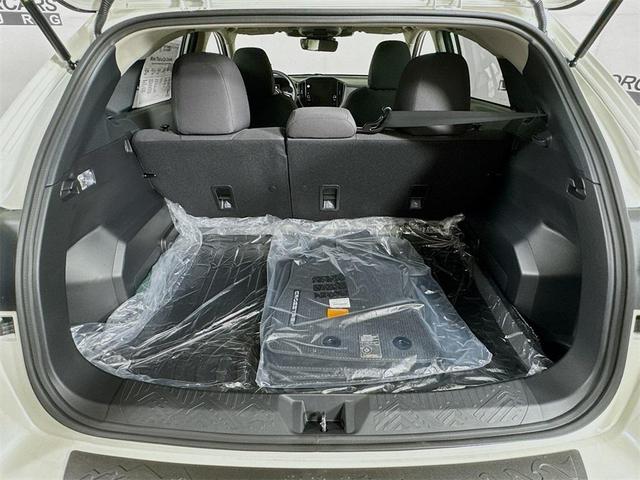 Photo of 2025 White Pearl Subaru Crosstrek