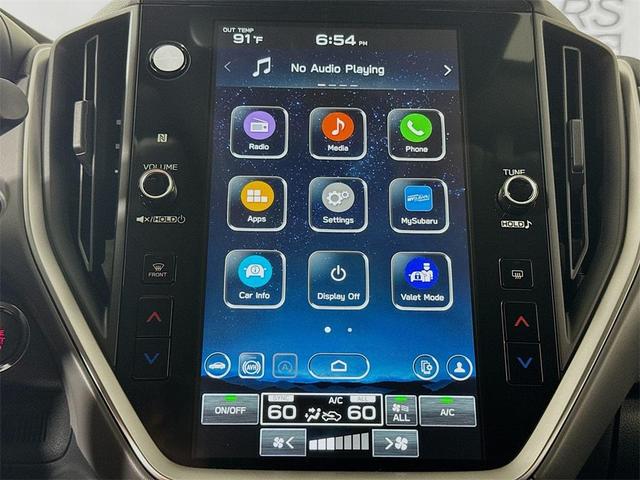 Photo of 2025 White Pearl Subaru Crosstrek