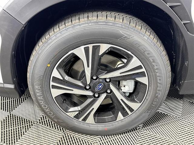 Photo of 2025 White Pearl Subaru Crosstrek