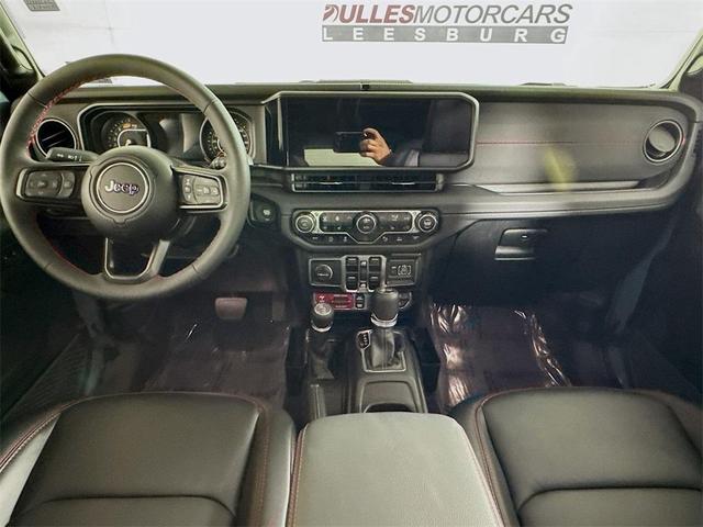 Photo of 2024 Anvil Clearcoat Jeep Wrangler