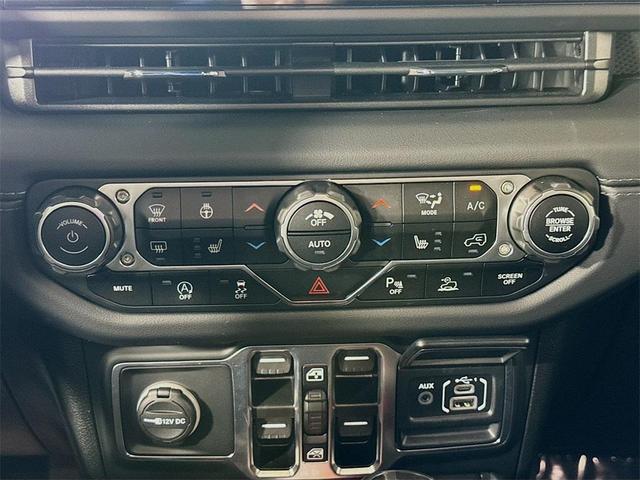 Photo of 2024 Anvil Clearcoat Jeep Wrangler