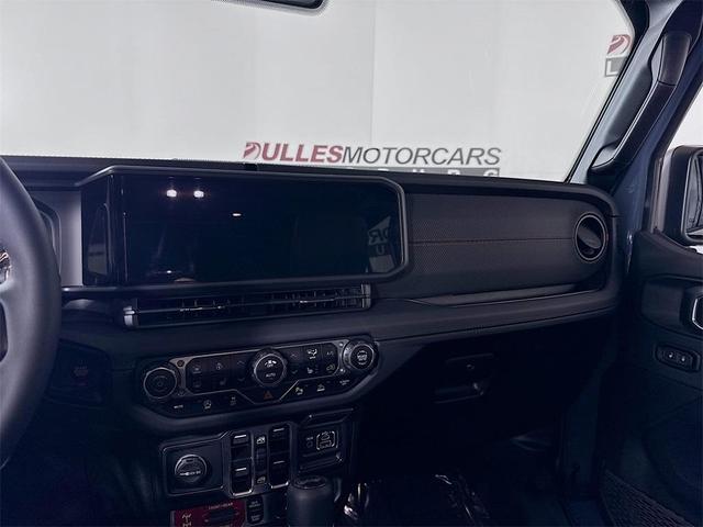 Photo of 2024 Anvil Clearcoat Jeep Wrangler